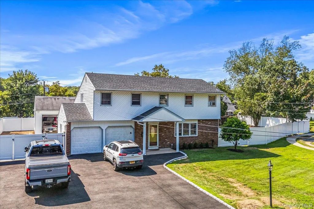 61 Andover Drive, Deer Park