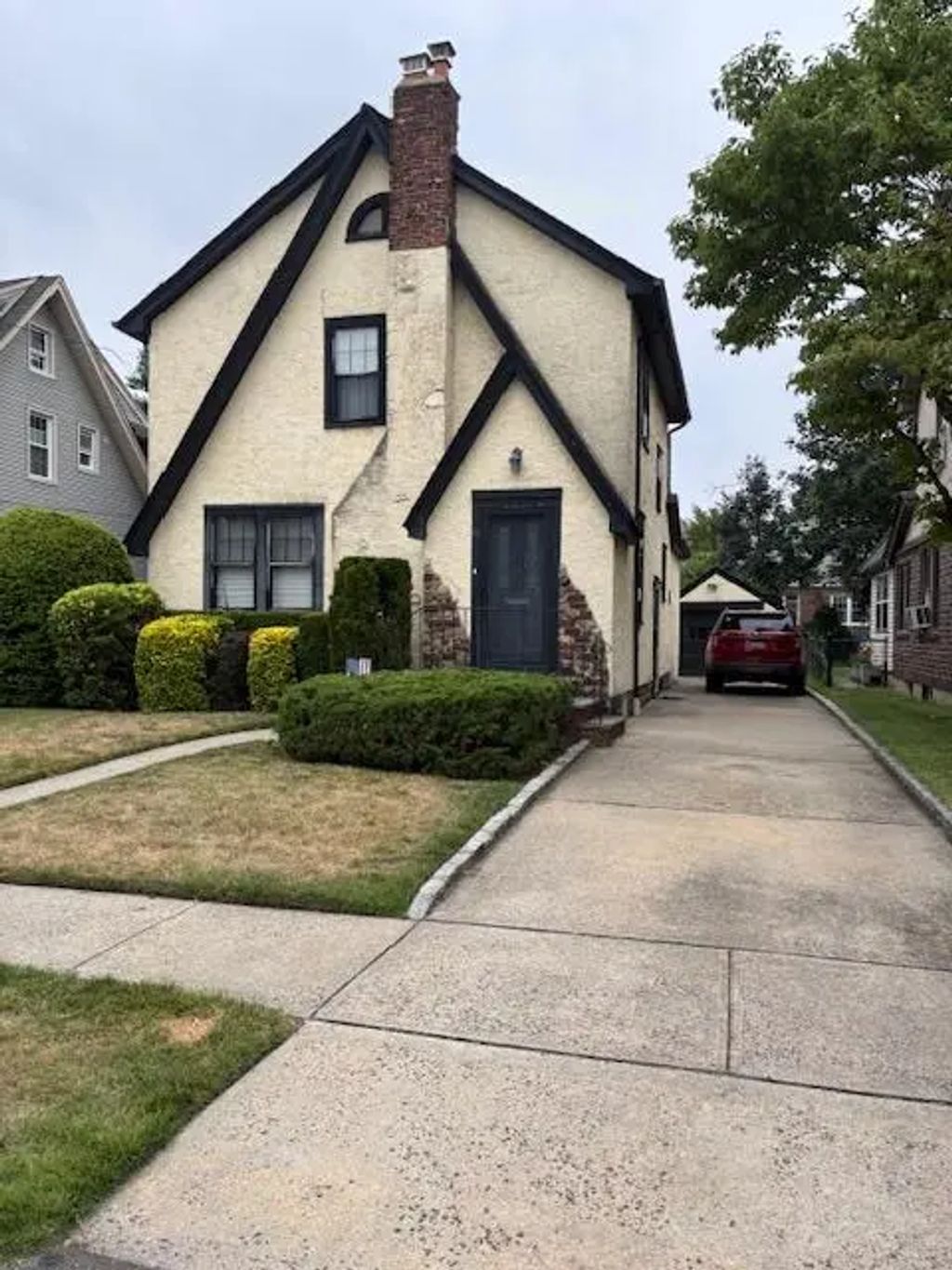 61 Harvard Avenue, Lynbrook