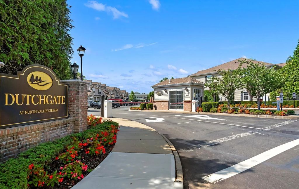 1002 Willow Lane, Valley Stream