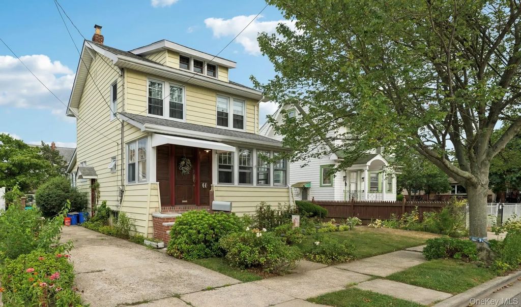 60 Woodlawn Avenue, Valley Stream