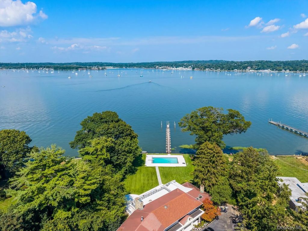 512 E Shore Road, Great Neck