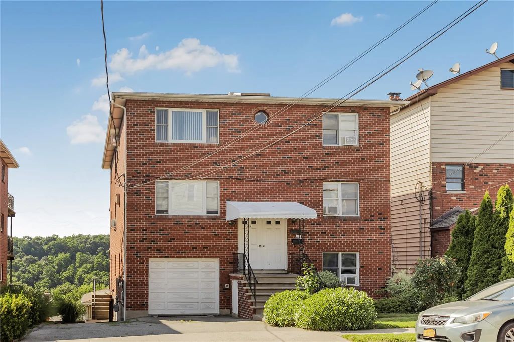 43 Dunston Avenue, Yonkers