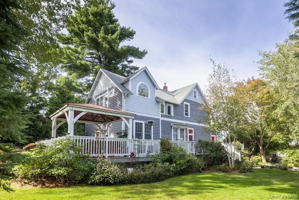 50 Belden Avenue, Dobbs Ferry