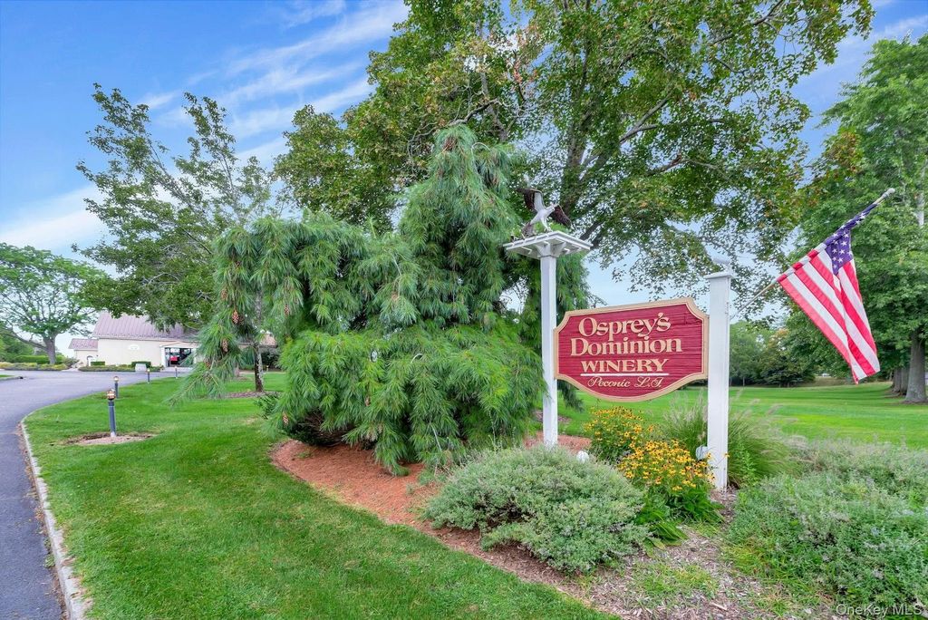 44075 Route 25, Peconic