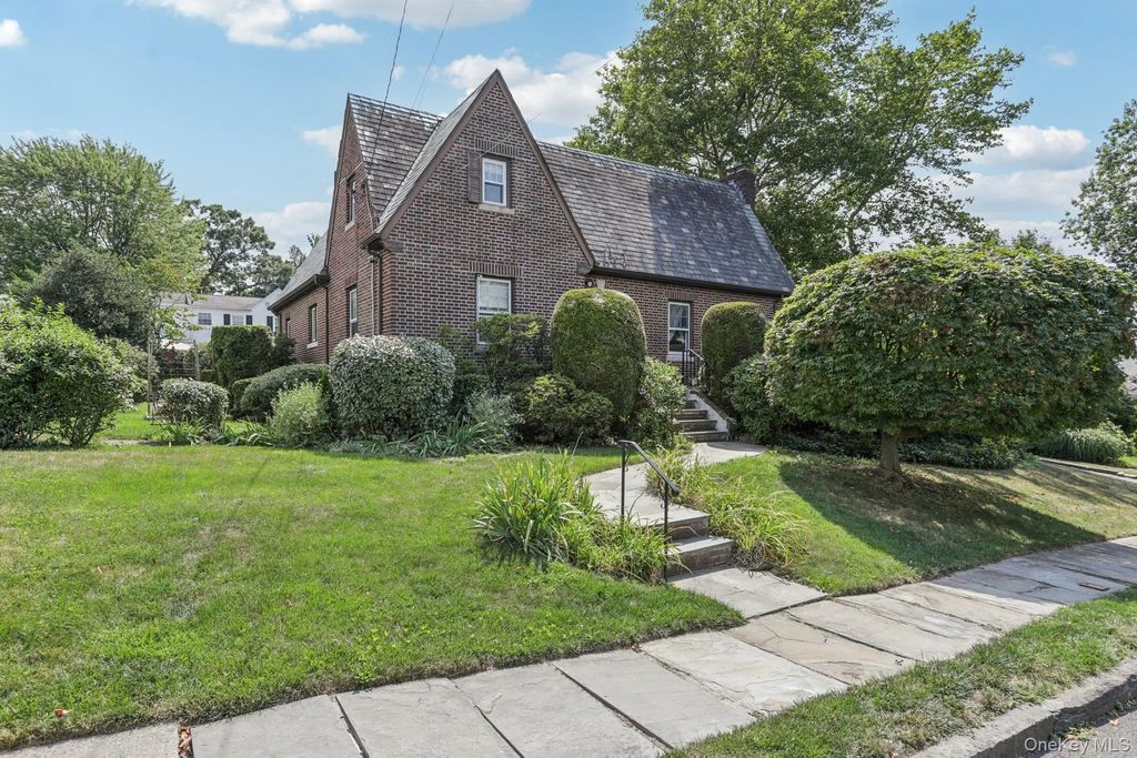 11 Corley Street, Yonkers