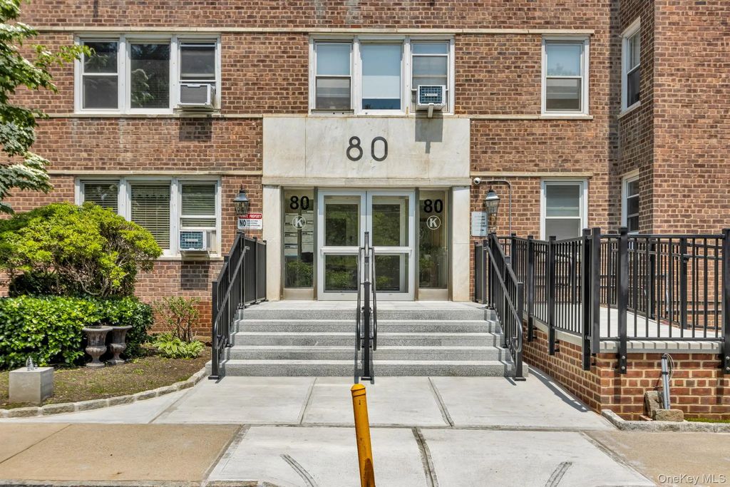 80 Knolls Crescent # 8m, Bronx