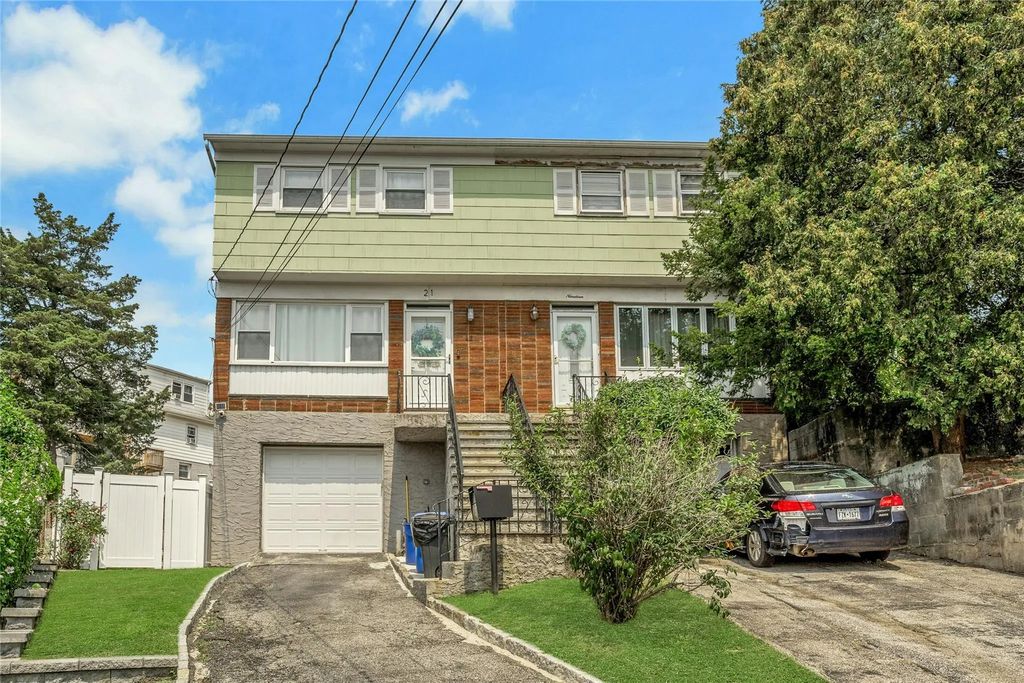 21 Elizabeth Place, Yonkers