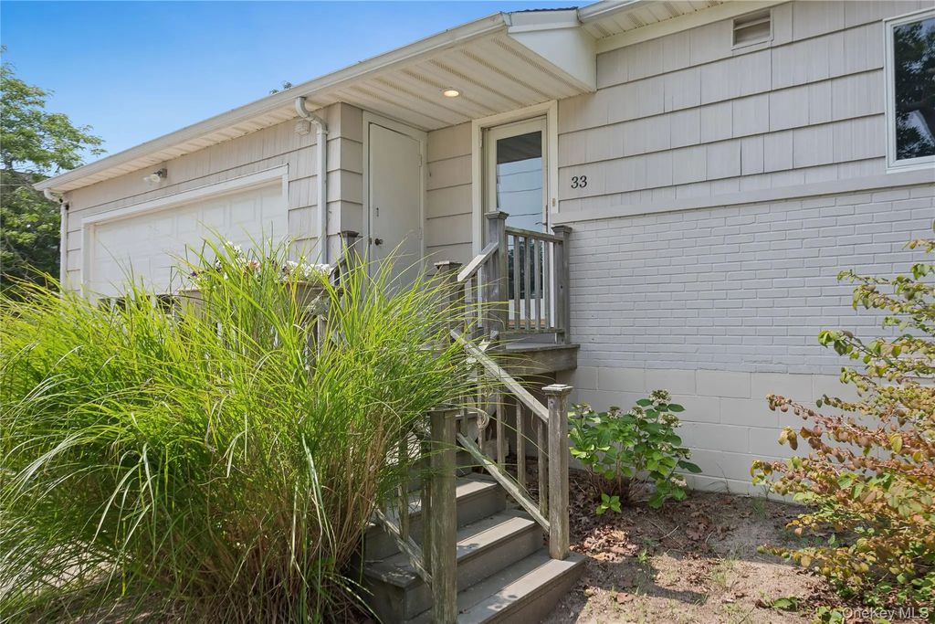 33 Beach Road, Laurel