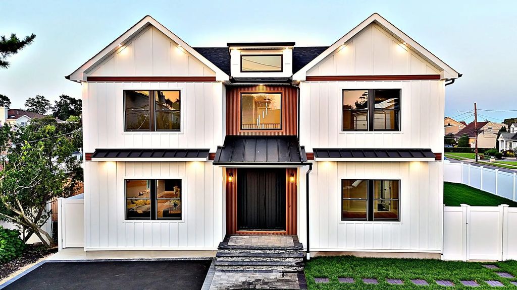 583 Kingston Avenue, East Meadow