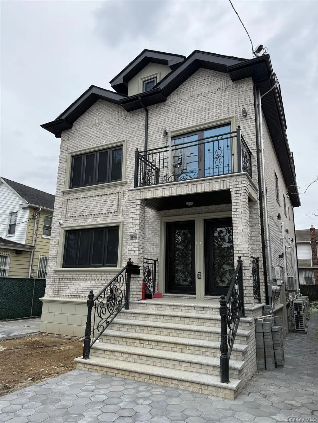 46-40 Kissena Boulevard, Flushing