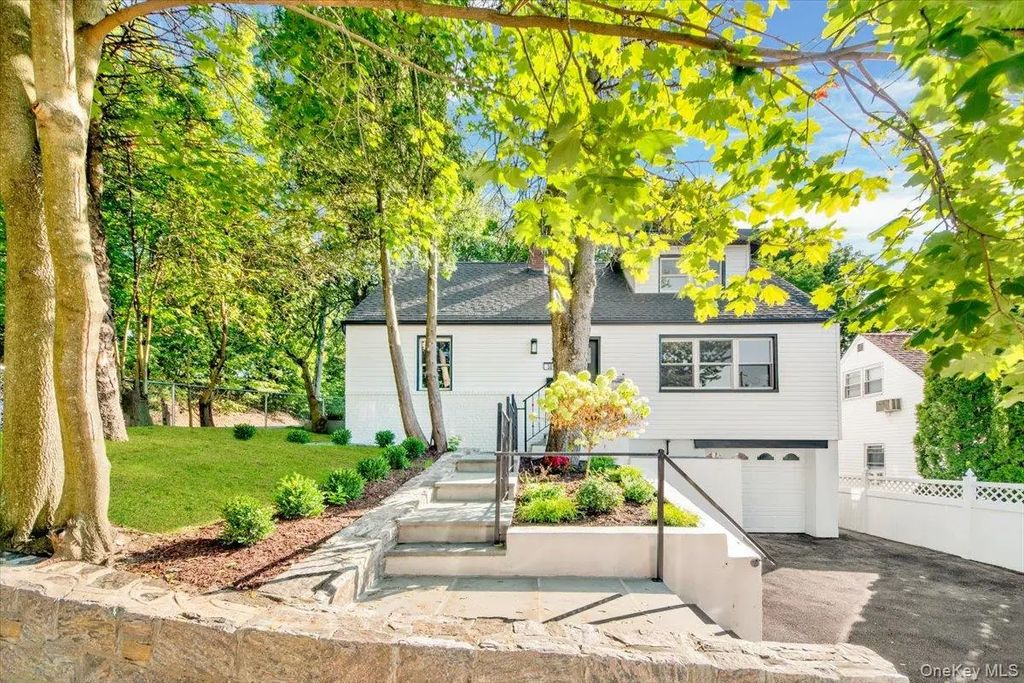 30 Fortfield Avenue, Yonkers