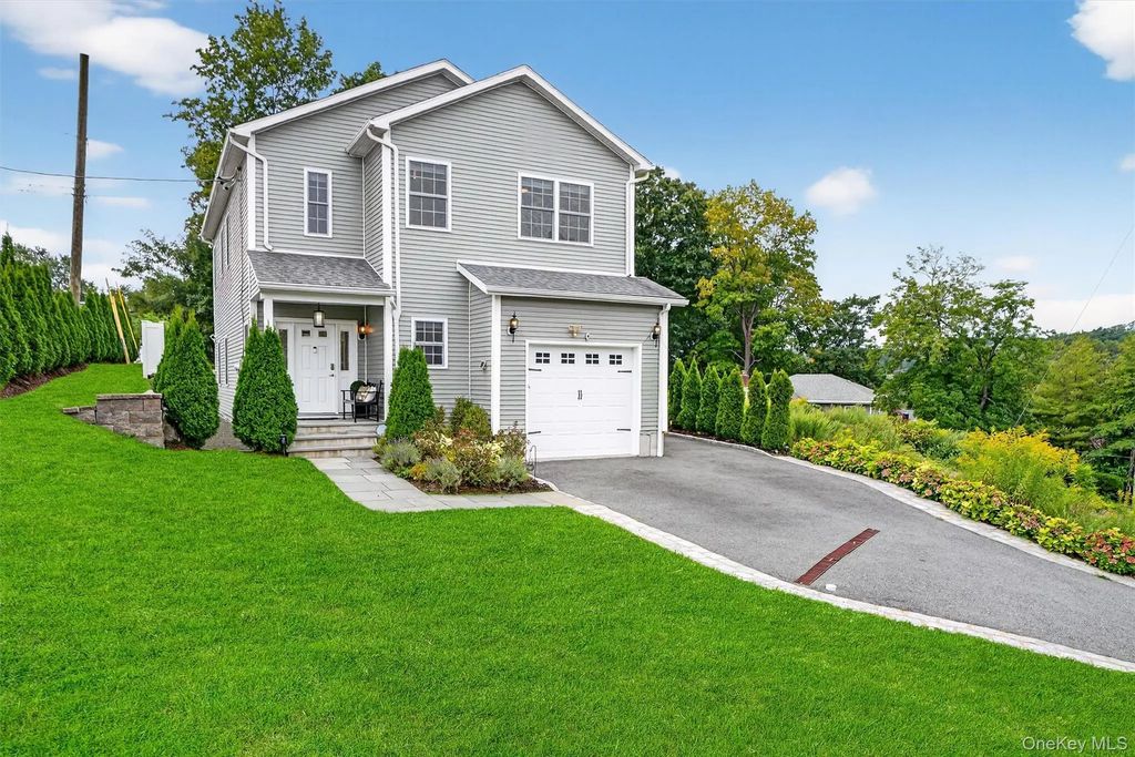 42 E Vincent Street, Elmsford