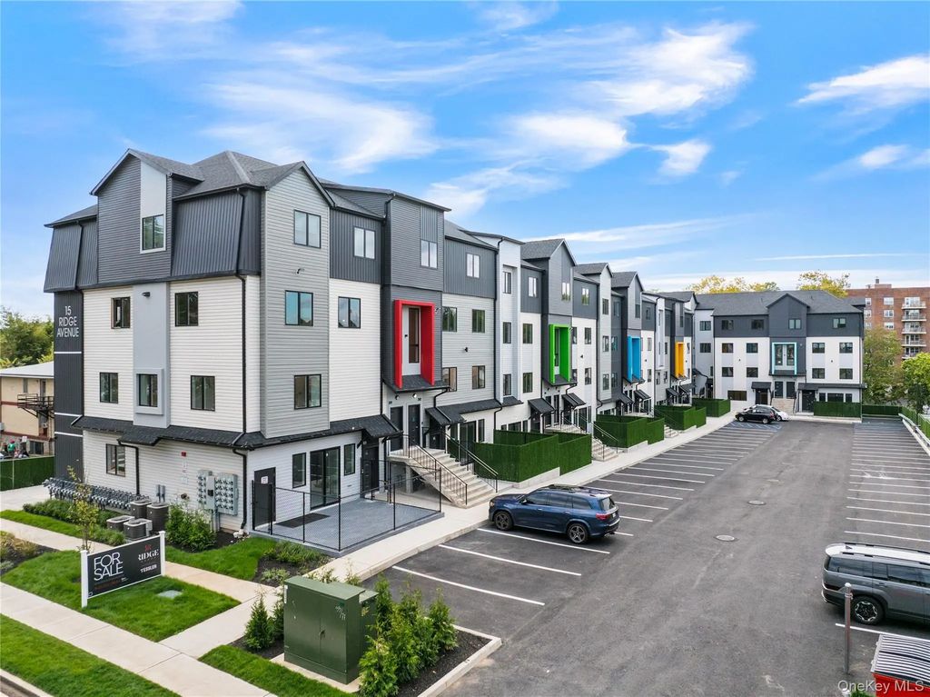 15 Ridge Avenue # 204, Spring Valley