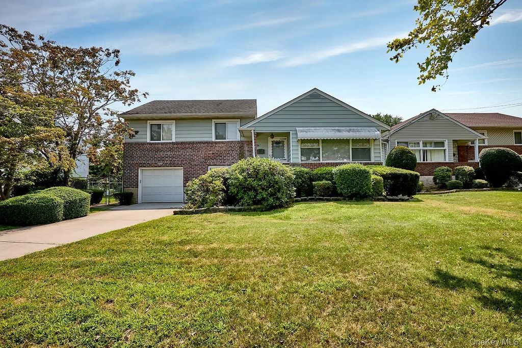 1067 Ashley Drive, Valley Stream