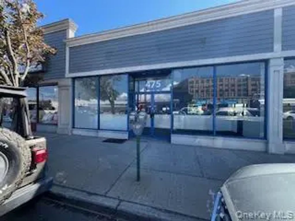 475 Sunrise Highway 469, Lynbrook