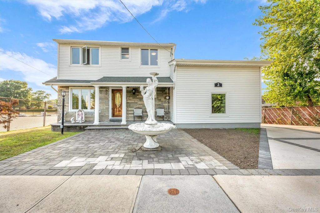 2 Sheridan Street, Valley Stream