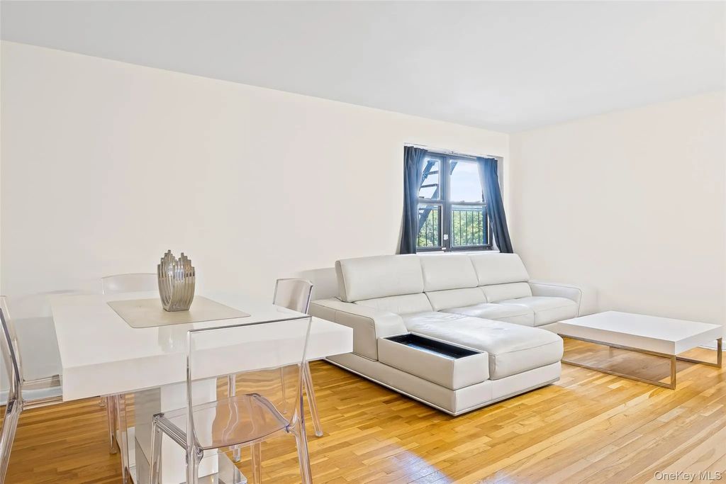 147-10 84th Road # 4g, Briarwood