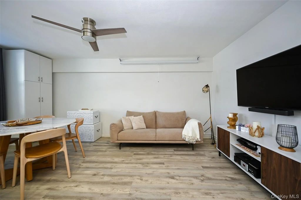 108-05 Astoria Boulevard # 1b, Astoria