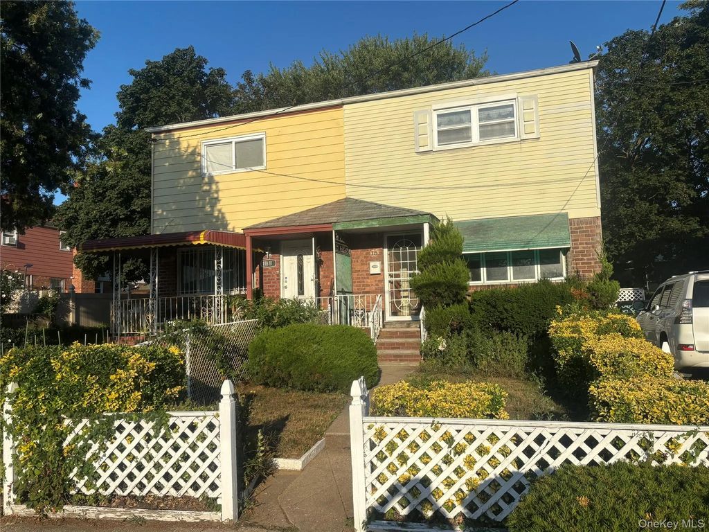 11815 Springfield Boulevard, Springfield Gardens