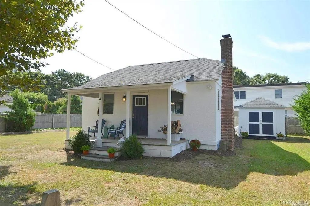 3 Mineola Court, Hampton Bays