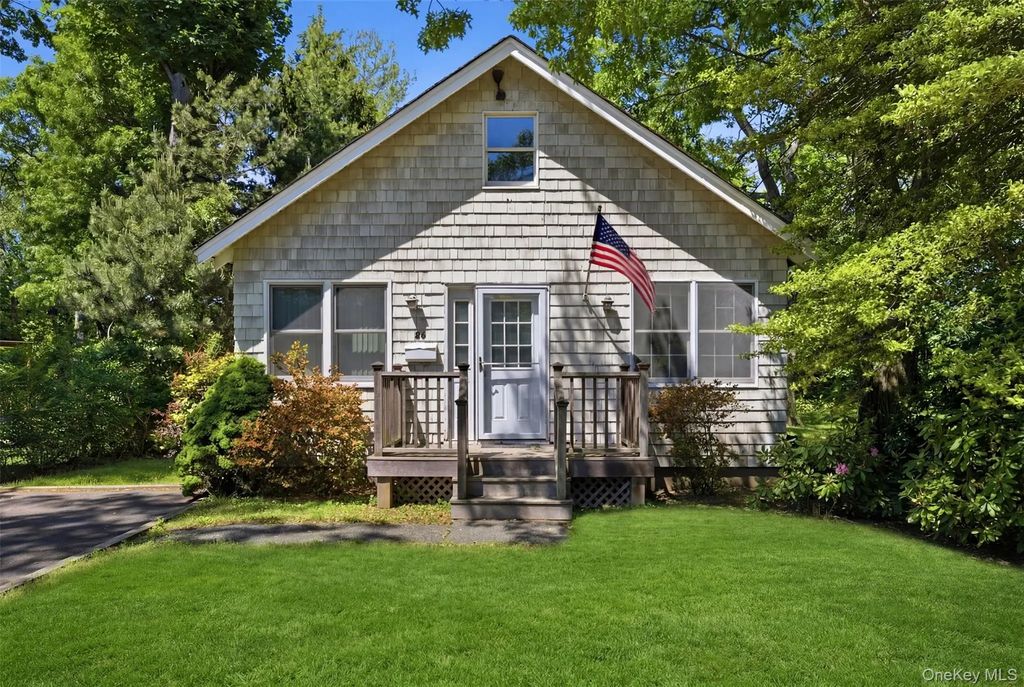 26 Garfield Avenue, East Islip