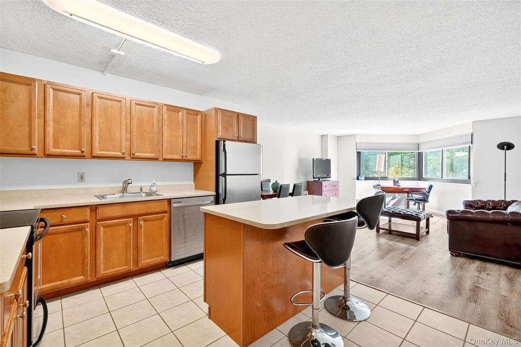 5 Barker Avenue # 206, White Plains