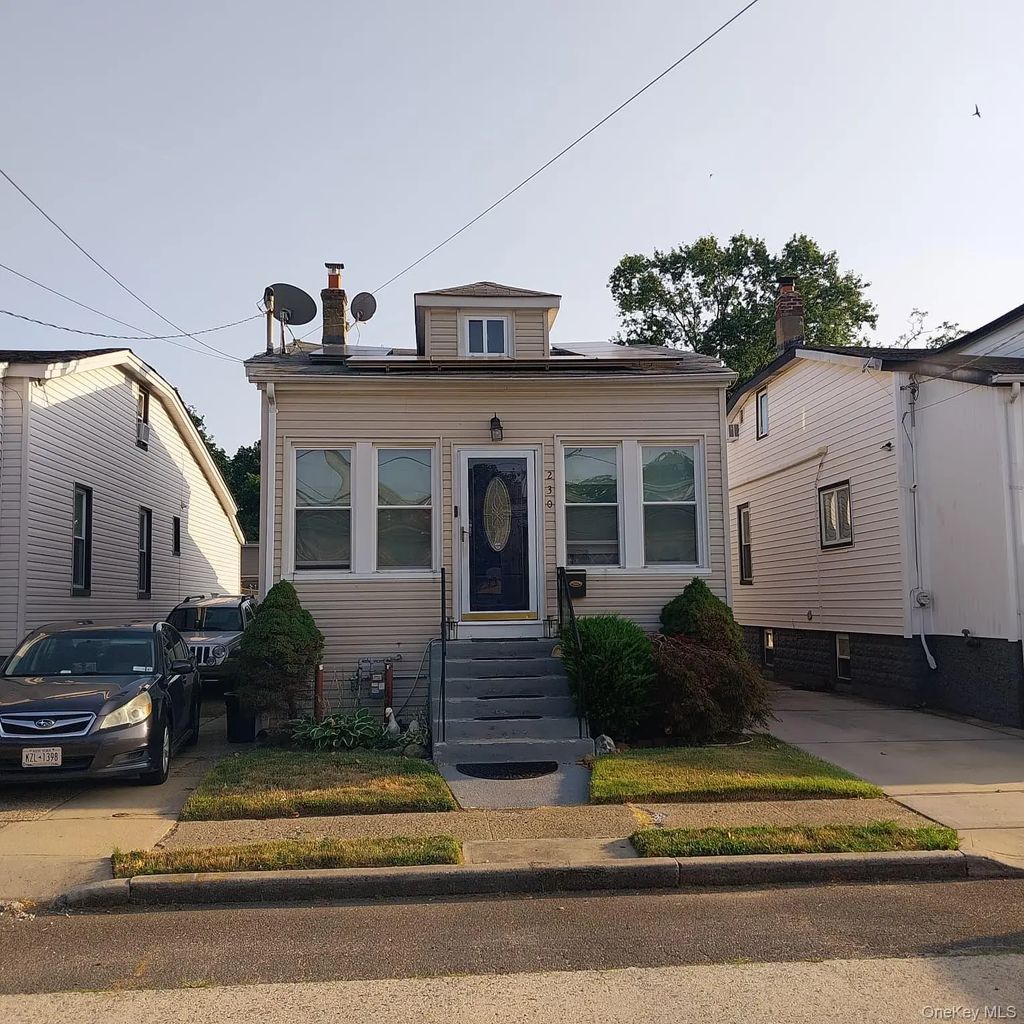 230 E New York Avenue, Valley Stream