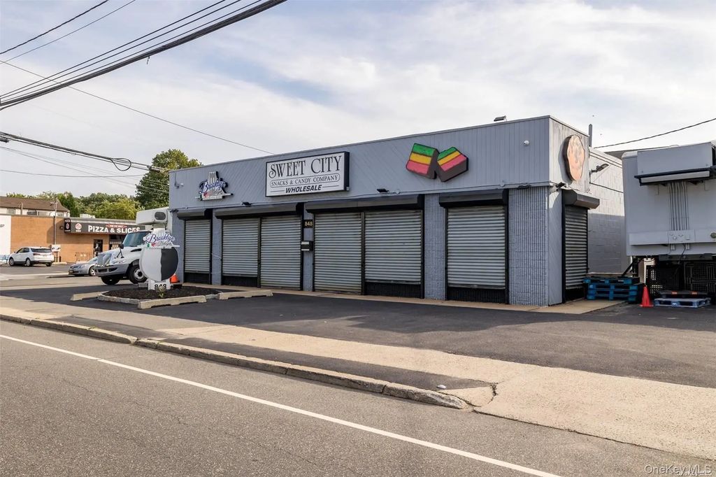 848 Main Street, Farmingdale