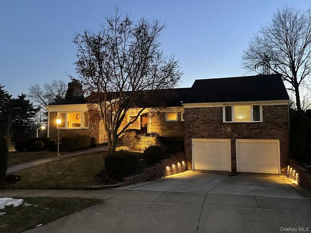 2 Pell Terrace, Garden City