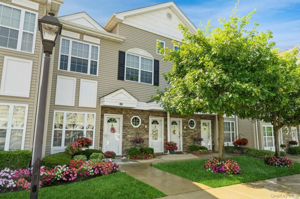 497 Spring Drive, East Meadow