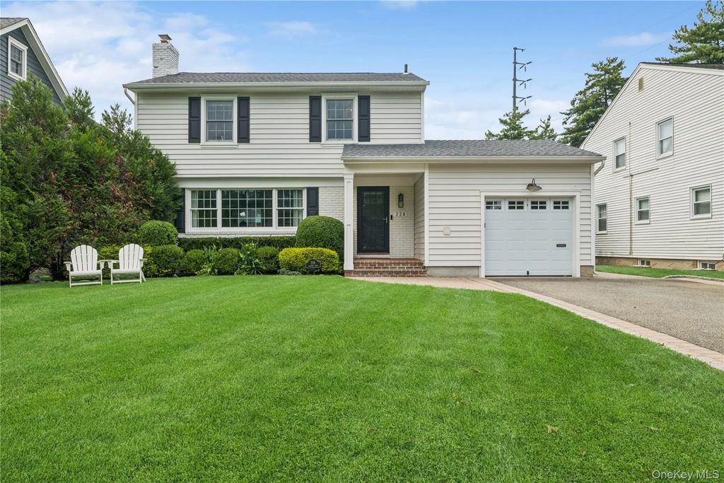 228 Kilburn Road, Garden City