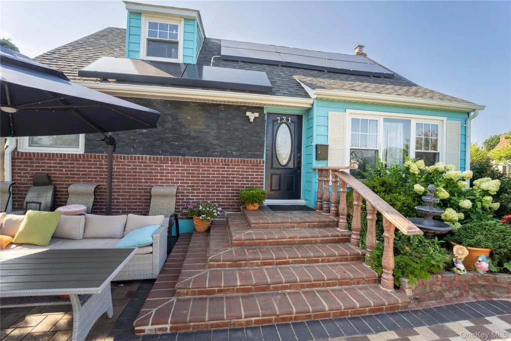 731 Planders Avenue, Uniondale
