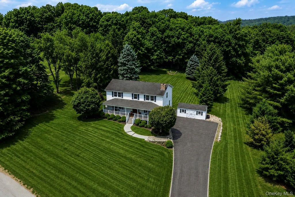 26 Hickory Ridge Road, Brewster