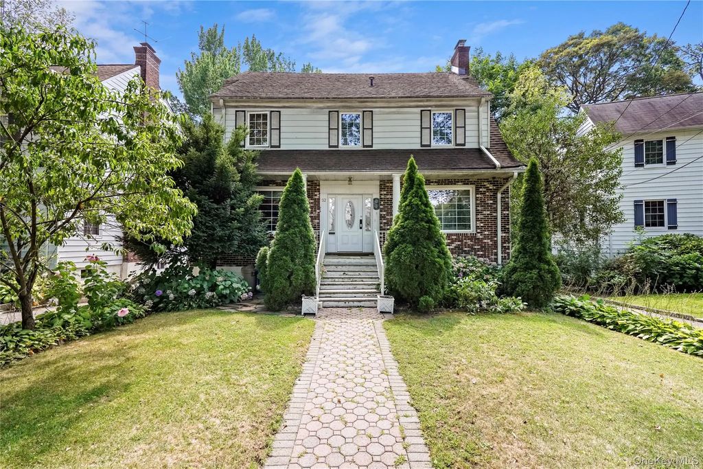 32 Parkway Circle, Mount Vernon
