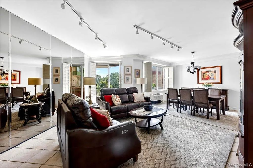 100 Hilton Avenue 507e, Garden City
