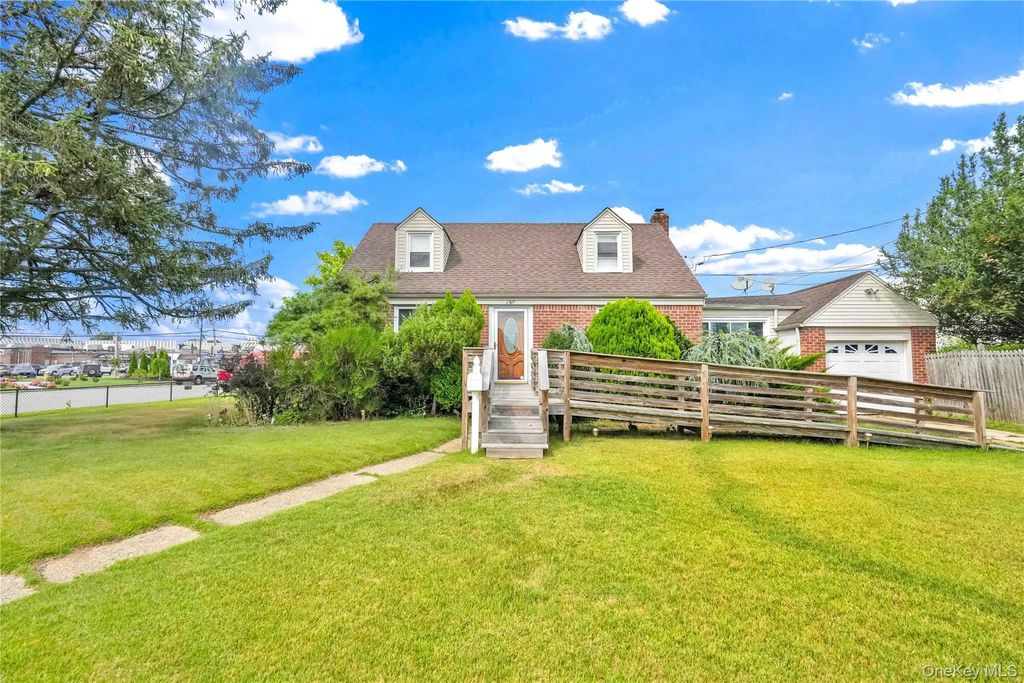 2347 Roosevelt Avenue, East Meadow