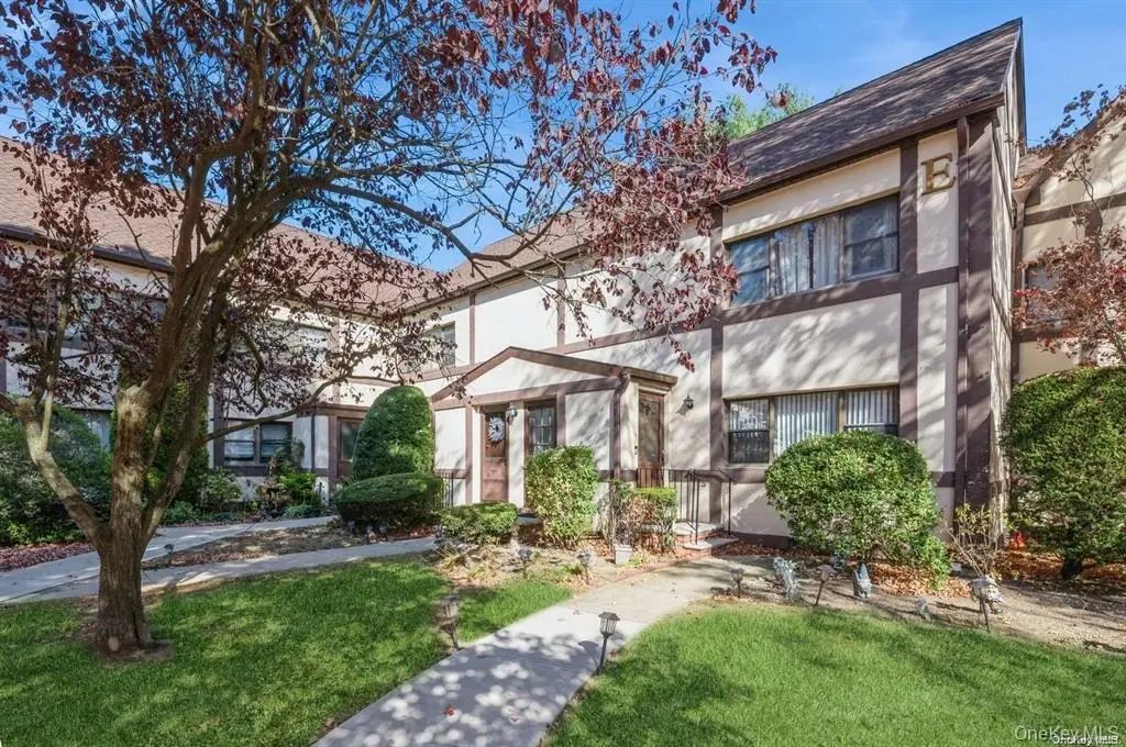 109 Fifteenth Street D2, Garden City