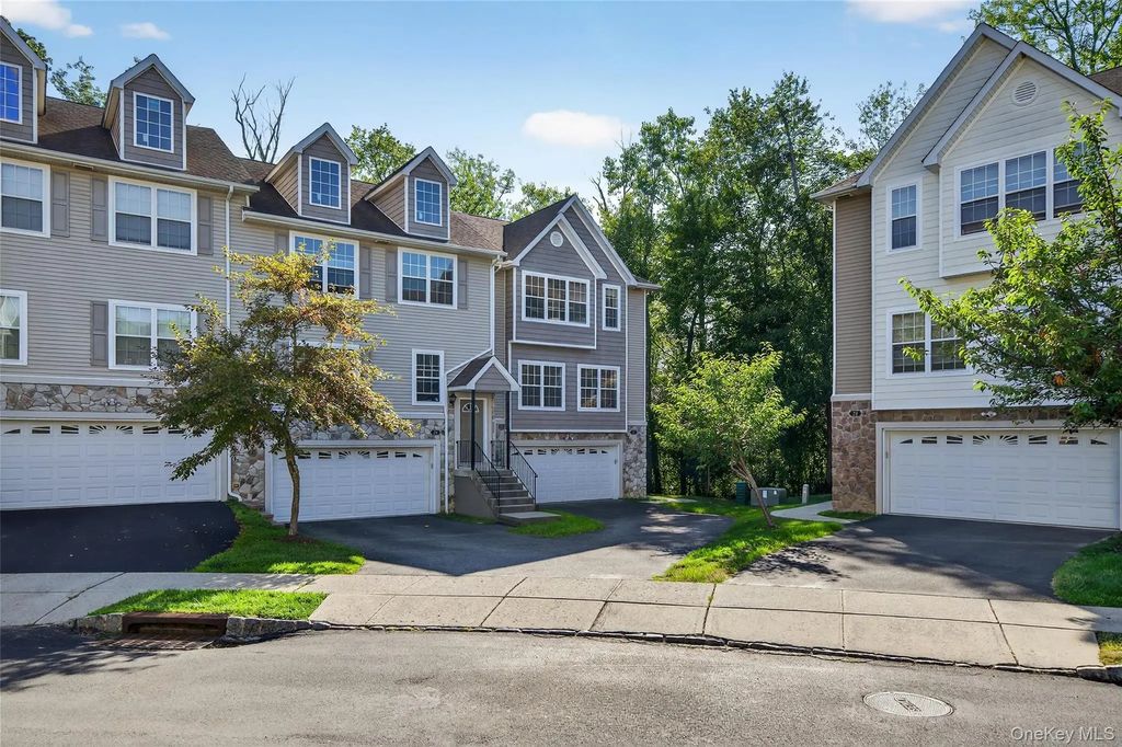 26 Seeley Bull Street, Monroe