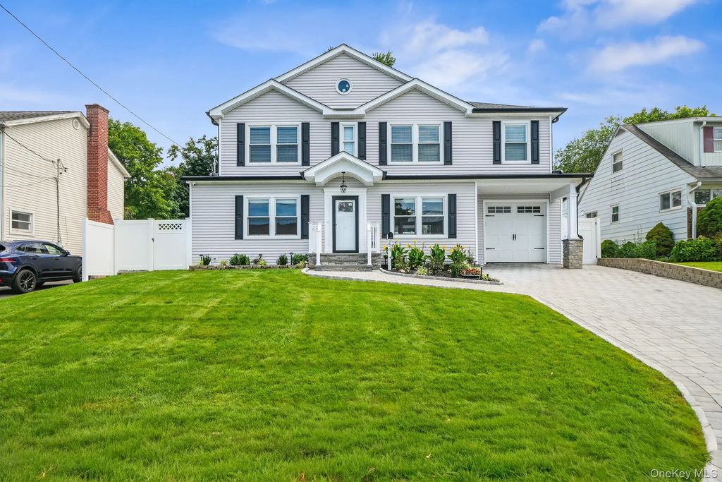 54 Hazelton Road, Yonkers