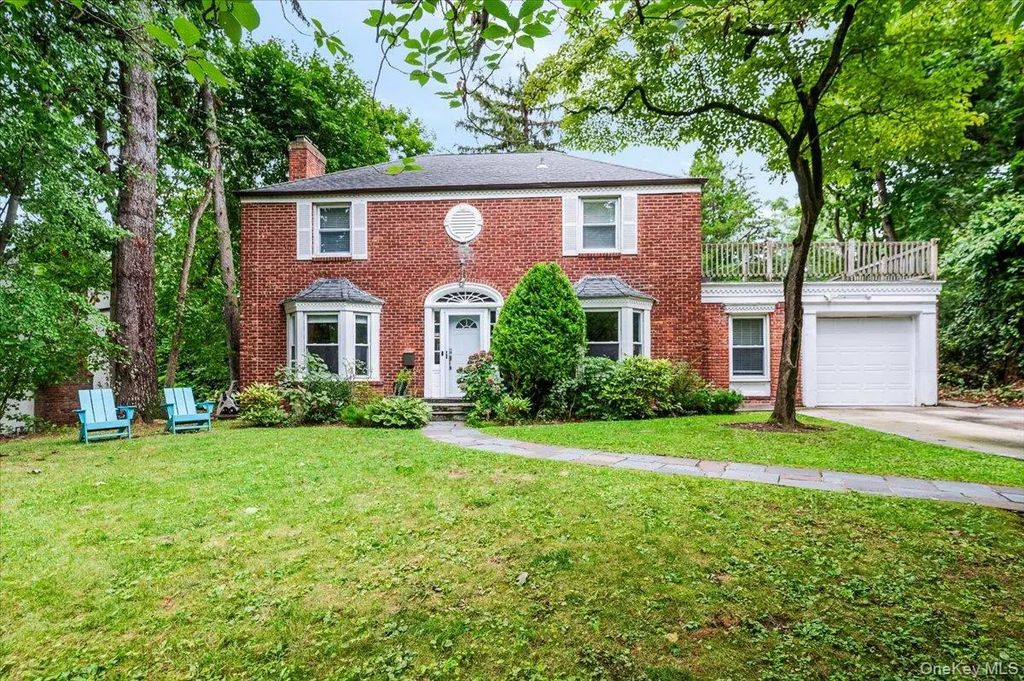 113 Old Mill Road, Great Neck