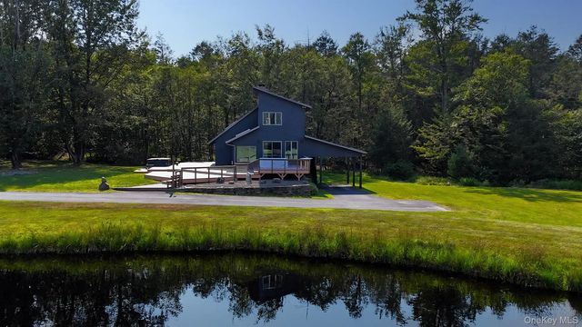 15 Deans Way, Neversink