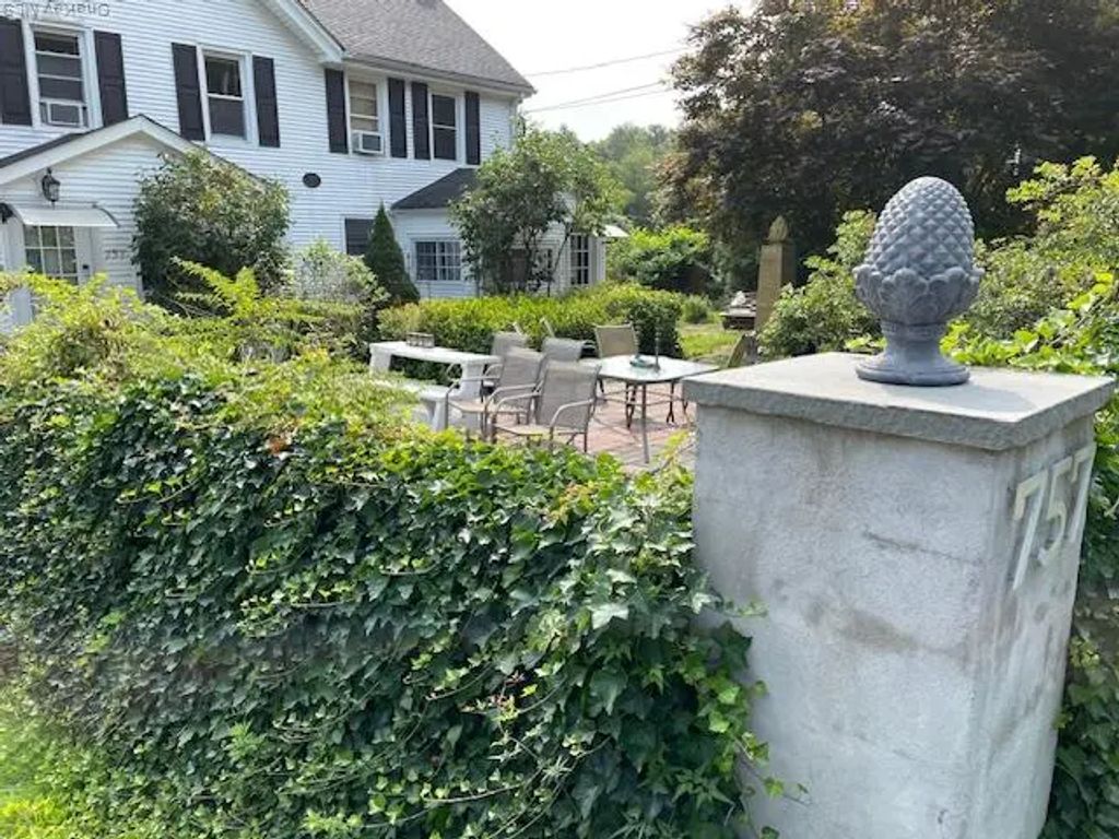 757-771 Route 9w, Valley Cottage