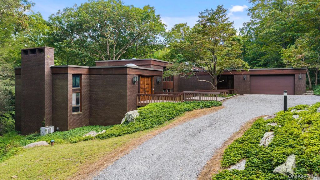 30 Upland Road S, Bedford