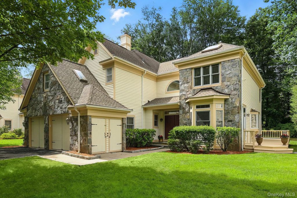 8 Westfield Circle, White Plains