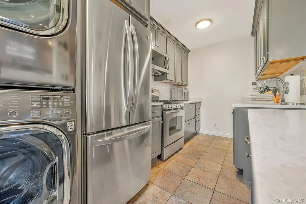 19916 21st Avenue # 1336, Whitestone