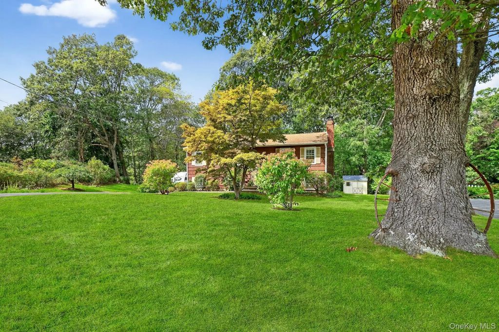 4 Tulip Court, Mahopac
