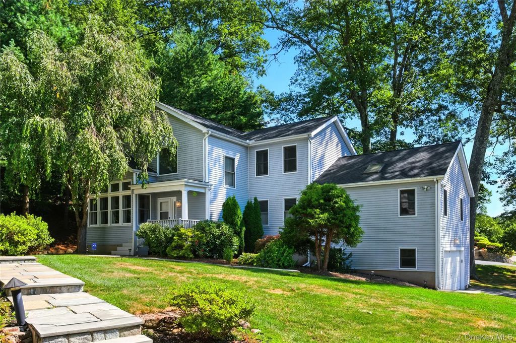 11 Nottingham Way, Mahopac