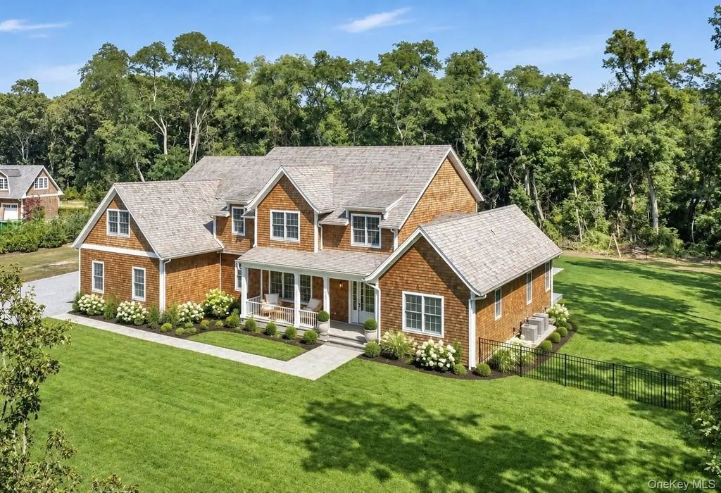 80 Deer Run, Southold