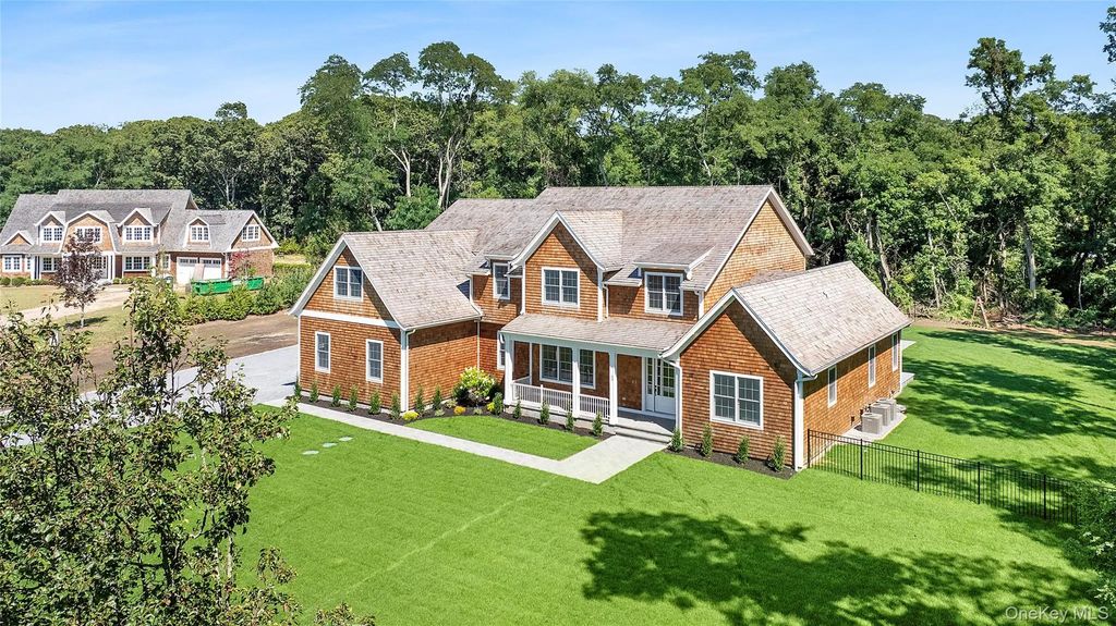 80 Deer Run, Southold