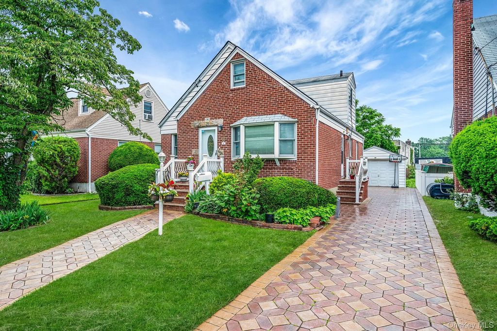 58 N Rockaway Avenue, Lynbrook